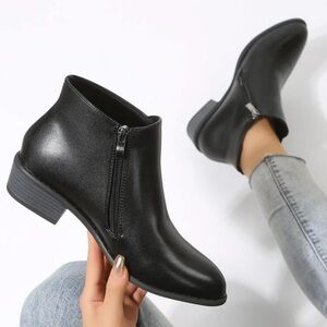 Heeled booties